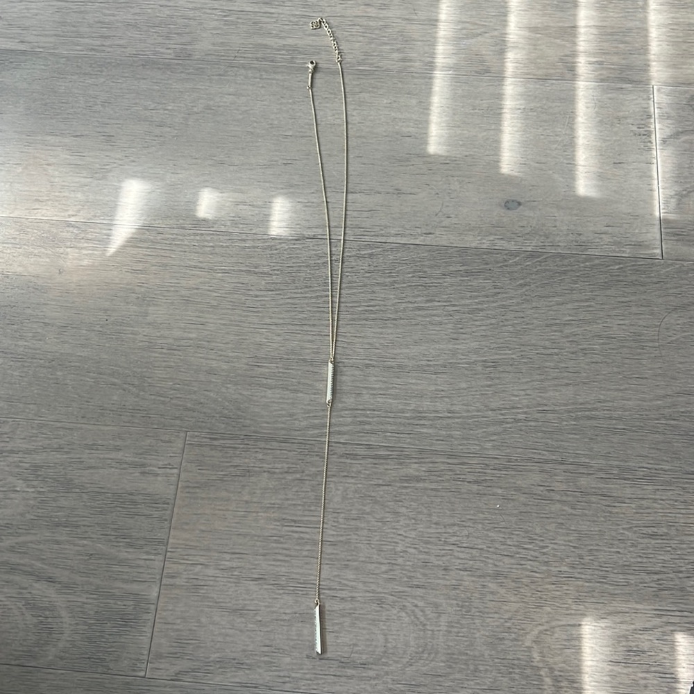 Kendra Scott drop necklace pendant